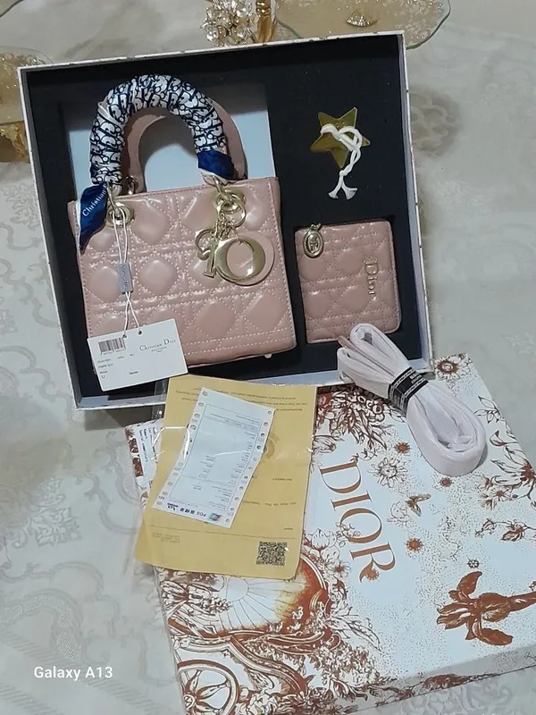 Yangii Dior sumka orginal yangi ishlatilmagan 1 Yangii Dior sumka orginal yangi ishlatilmagan 1