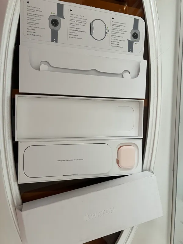 Apple Watch 11 42mm Rose Gold 350$ 3