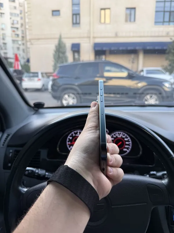 iPhone 16 Pro Max 256Gb 93% Yomkost 3 iPhone 16 Pro Max 256Gb 93% Yomkost 3