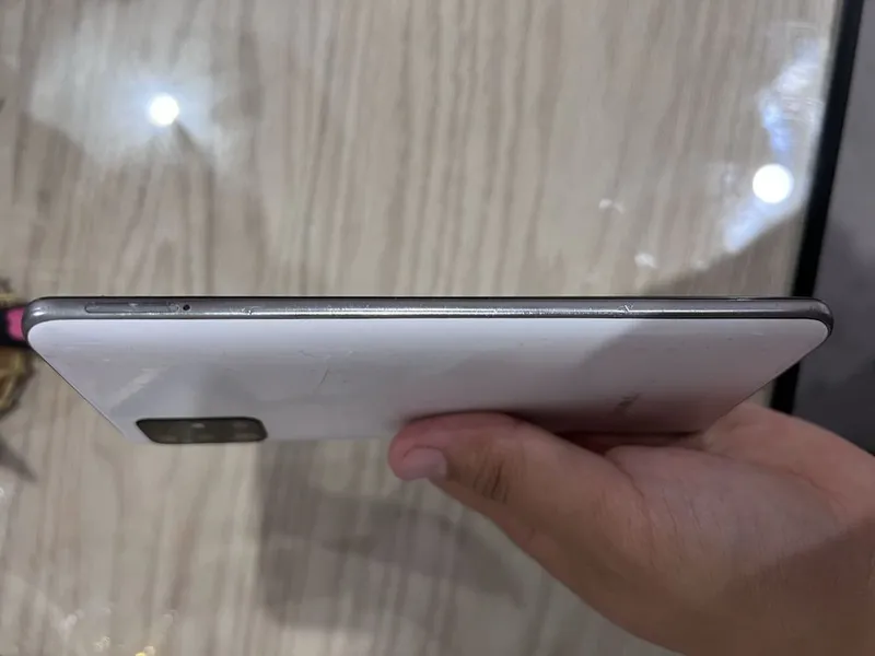 Samsung Galaxy A51 4