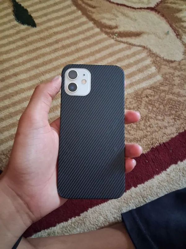 iPhone 12, заднее стекло разбито, батарея заменена, 100 3 iPhone 12, заднее стекло разбито, батарея заменена, 100 3