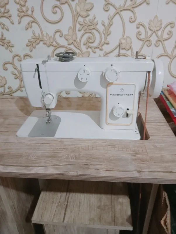 Продаётся машинка «Чайка» 1 Продаётся машинка «Чайка» 1