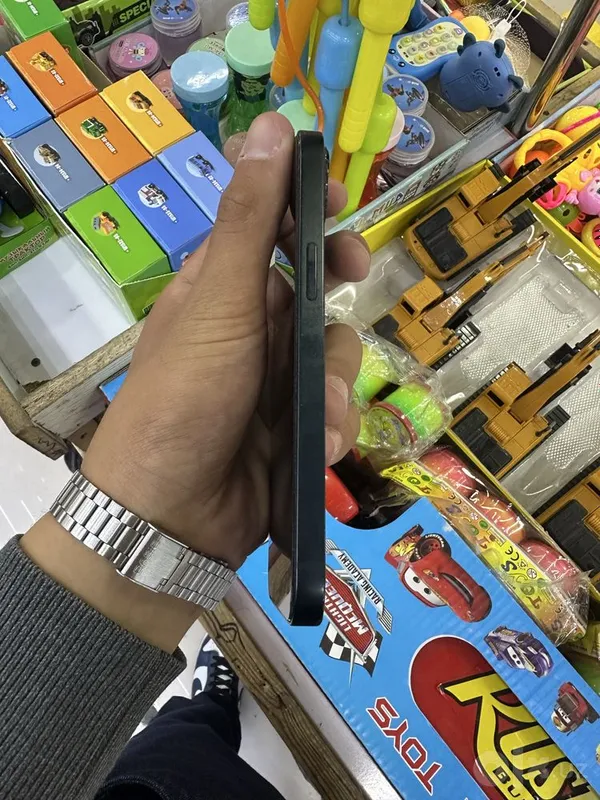 iPhone 13, идеальный, 128 ГБ 2 iPhone 13, идеальный, 128 ГБ 2