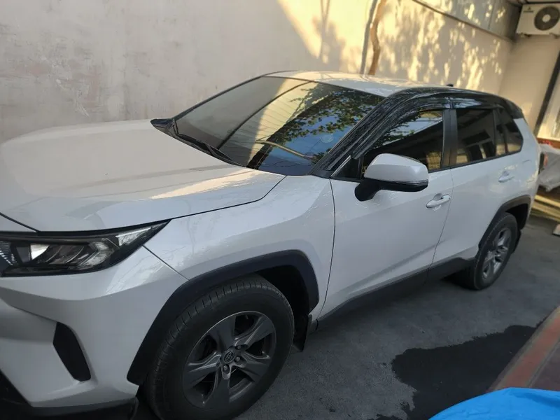 Toyota RAV4 sotiladi. Оқ 3