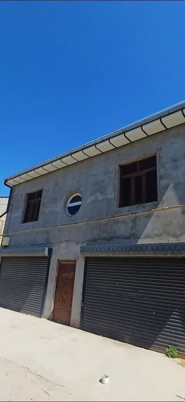 Nazarbekda Uchastka 2etajli 80% bitgan. 1