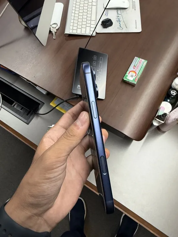 Iphone 17 pro max blue (sim+esim) 4 Iphone 17 pro max blue (sim+esim) 4