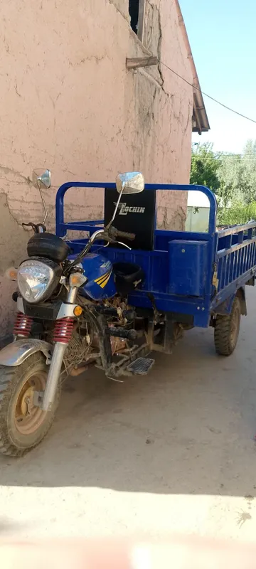 Mototsikl sotiladi