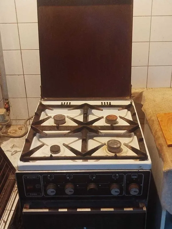 продам газовую плиту продам газовую плиту