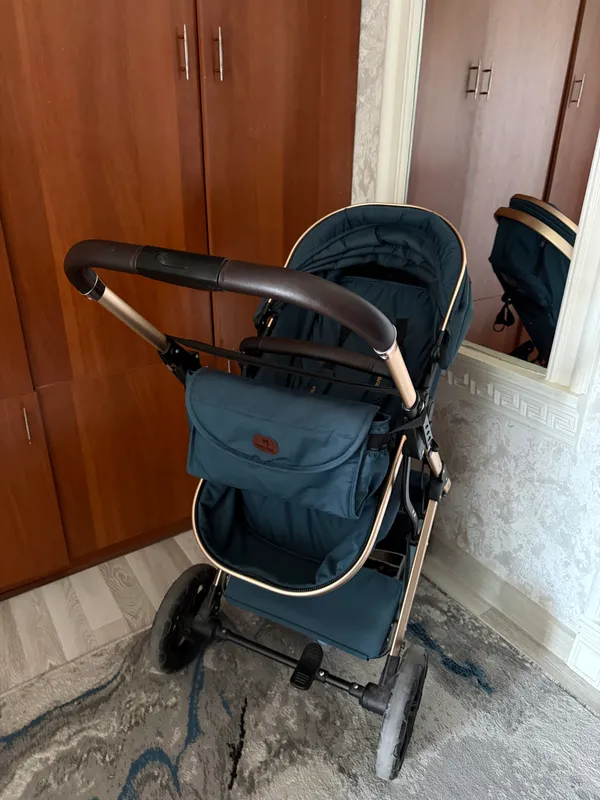 Продаётся коляска Ining baby