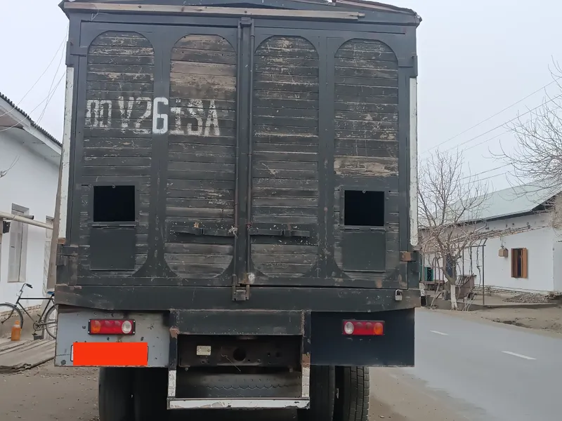 Zil 130 sotiladi holati yaxshi gaz ustanofka qilingan oladiganlar tel