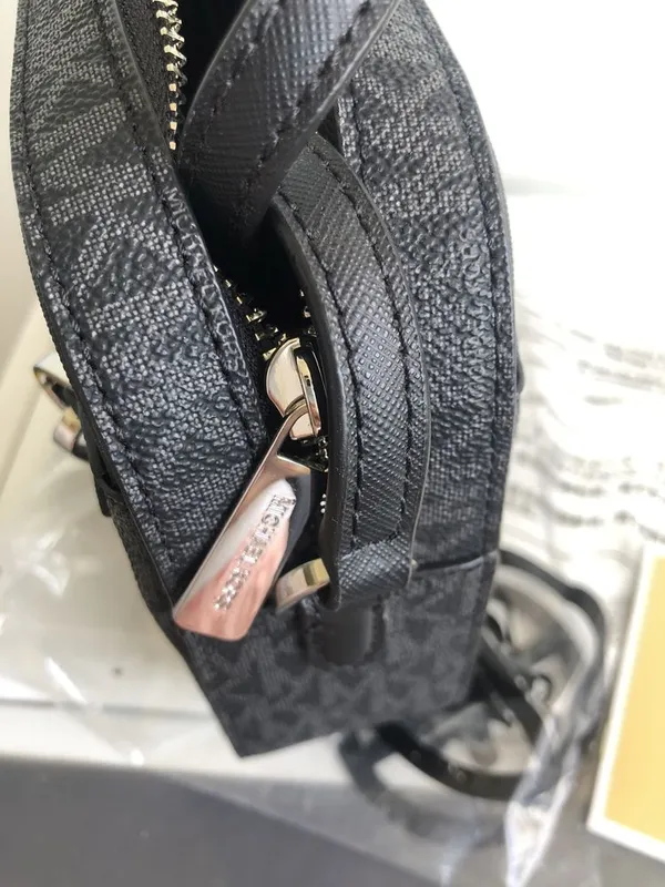 Фирменая сумочка от michael kors — фото 2