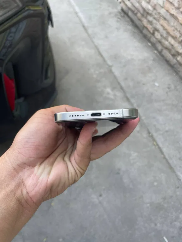 iPhone 15pro max 256 dual sim 4