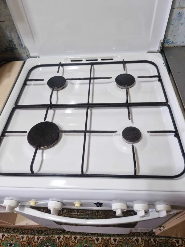 Продается Газовая Плита Indesit 2