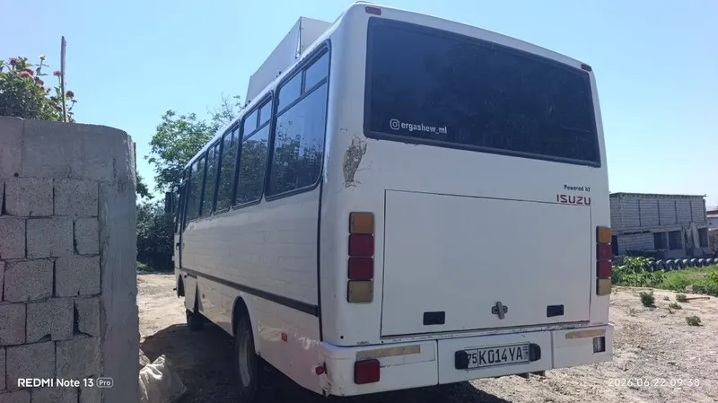Isuzu avtobusi np 37 5 Isuzu avtobusi np 37 5