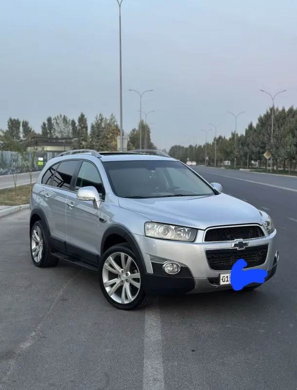 Chevrolet Captiva 3.0 Full — фото 1