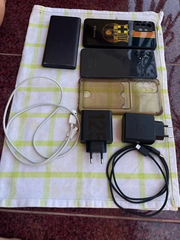 Samsung A32 sovg‘a: 2 ta tezkor zaryadlovchi, 2 ta g‘ilof va powerbank 6