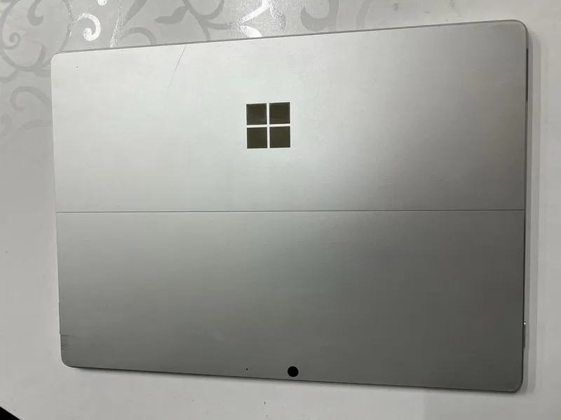 Surface Pro 8 планшет на Windows i5-1135g7 8gb ram PixelSence touch 8 Surface Pro 8 планшет на Windows i5-1135g7 8gb ram PixelSence touch 8