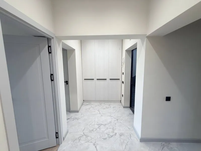 Продаётся 3-комнатная квартира, 3/5/9, 73 м², с ремонтом 7