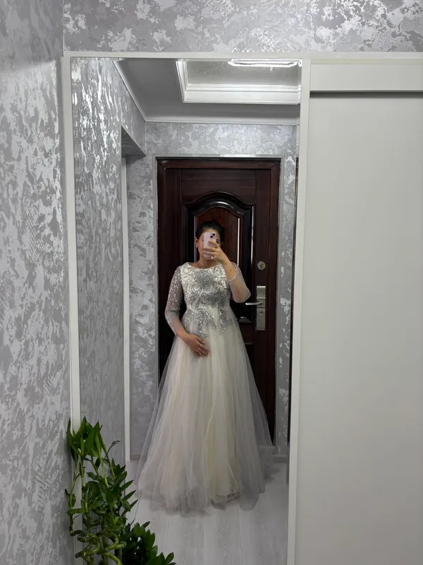 Vecherni ko’ylak, 2 marta kiyilgan/300 ming, 36-38