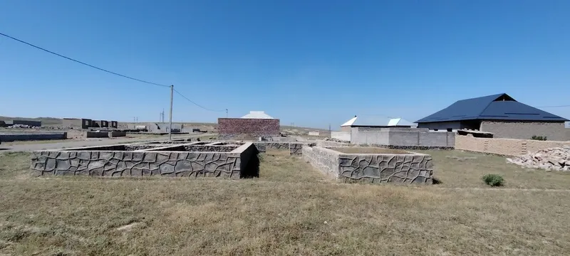 Ховли жой сотилади