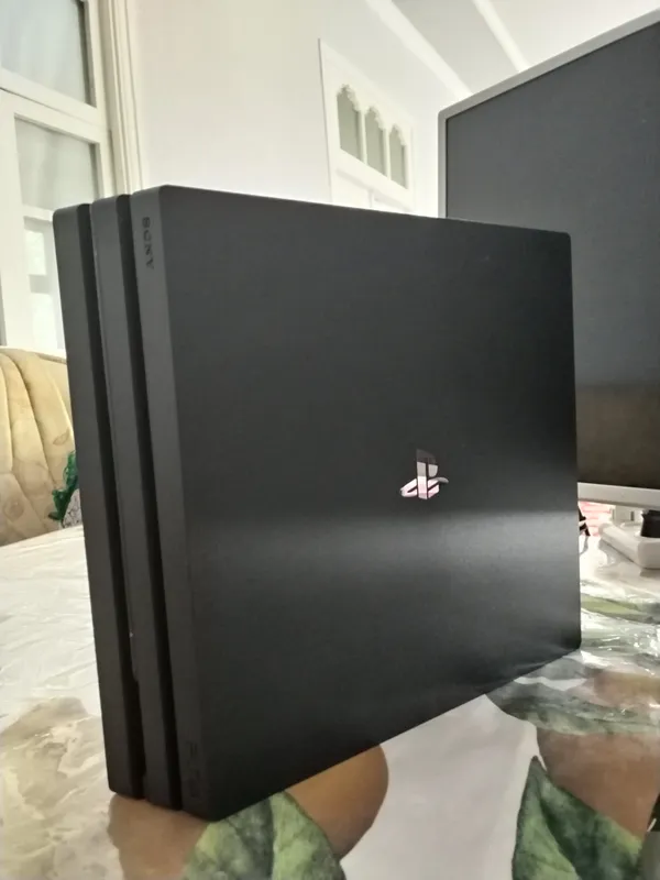 Play Station 4 Pro