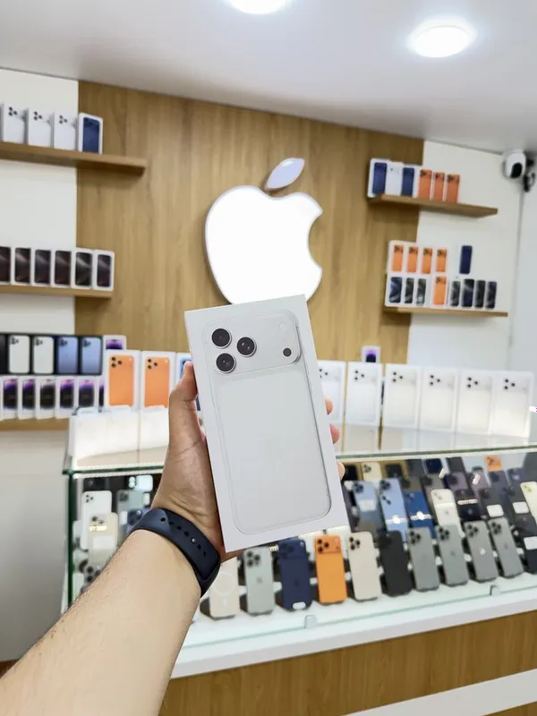 Iphone 17 Pro Max — фото 2