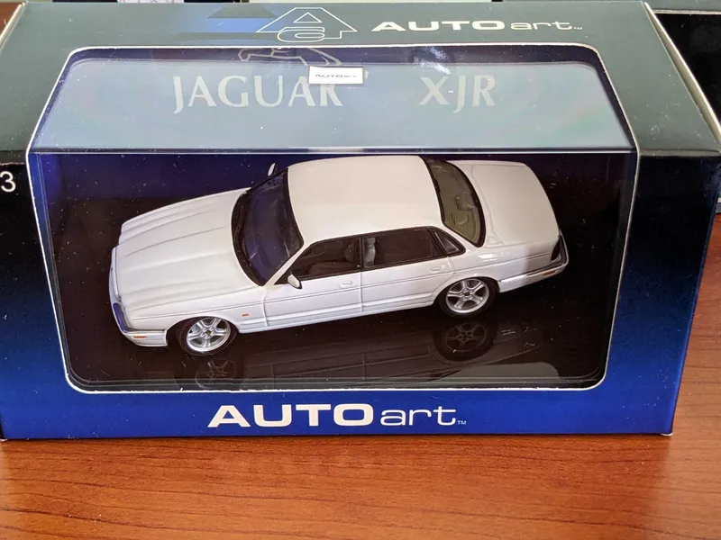 Коллекционные модели AUTOart, масштаб 1:43