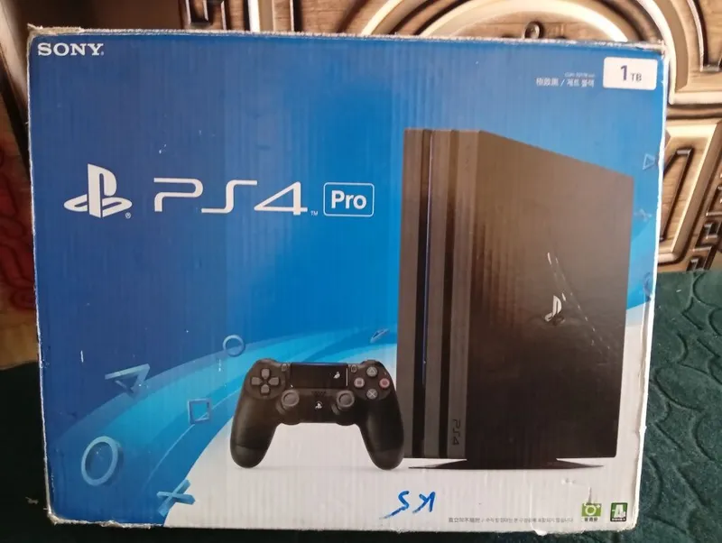 Playstation 4pro 1 терабайт, 19 игр, состояние хорошее 1 Playstation 4pro 1 терабайт, 19 игр, состояние хорошее 1
