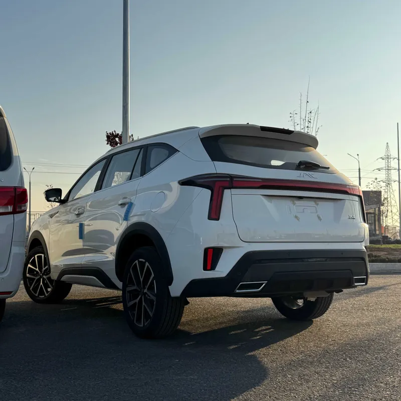 TRACKER puliga yangi inomarka JAC JS8 luxe 2