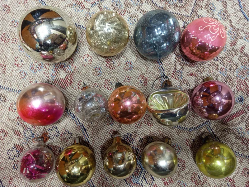 Продам елочные игрушки СССР, набор шишки и шары, разные фигурки — фото 4