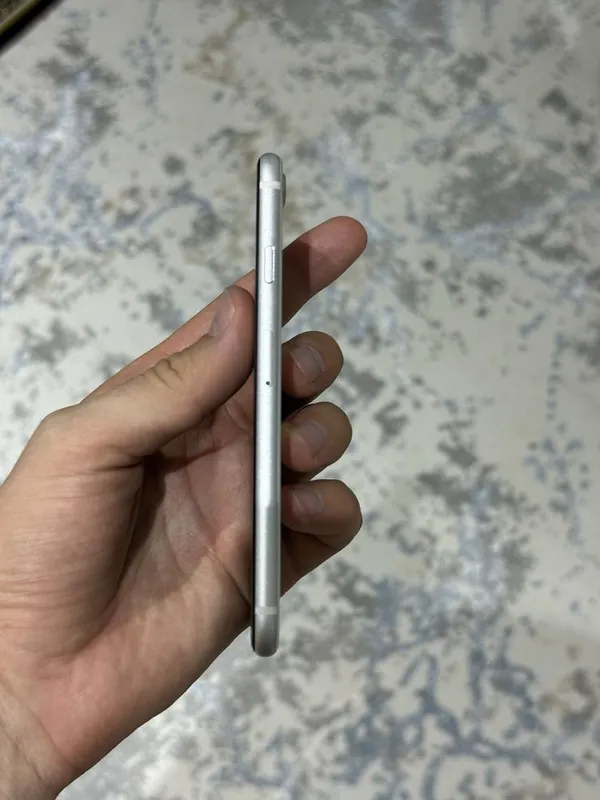 iPhone se 2020 64 gb 2