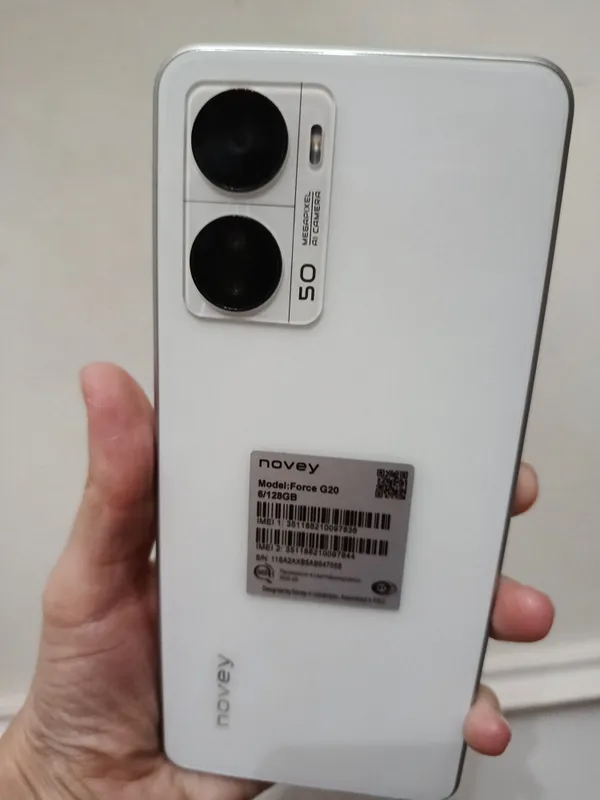 Телефон Novey 20 force сотилади 1