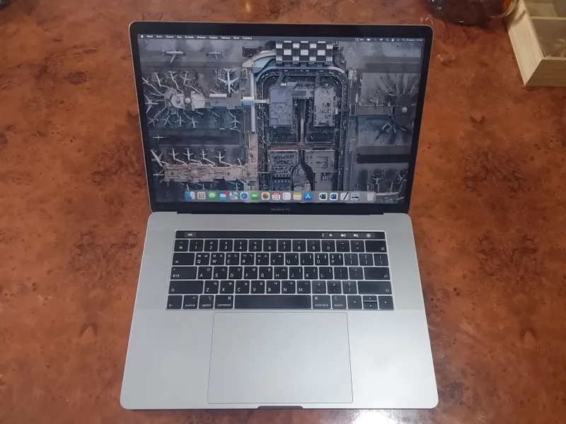 MacBook Pro Core i7 2 MacBook Pro Core i7 2