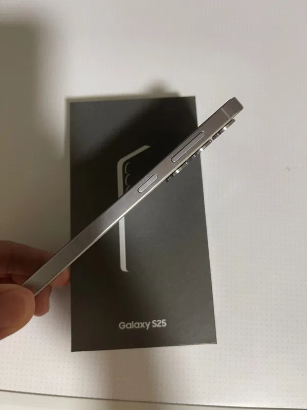 Samsung S25 128GB 3 Samsung S25 128GB 3