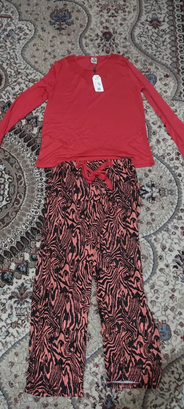 Pijama to‘plami, uy kostyumi, 52-o‘lcham 1 Pijama to‘plami, uy kostyumi, 52-o‘lcham 1