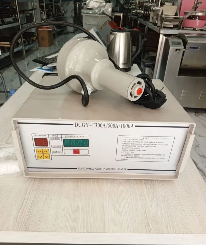 Qo'lda elektromagnit induktsiya F300 fotomagnit plastik mashinasi