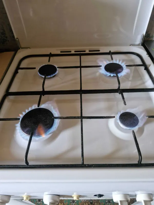 Продается Газовая Плита Indesit 1