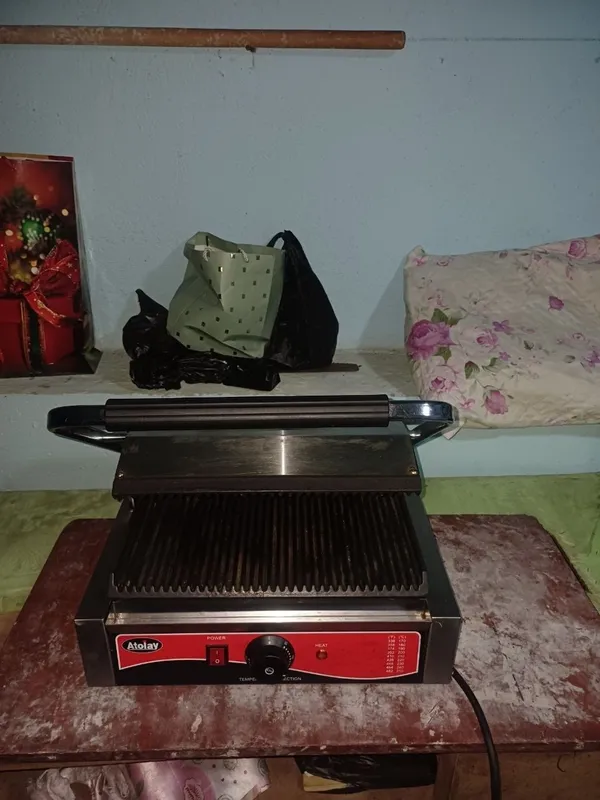 Toster bilan gusht iladigan sotiladi 2oy ishlagan holati yaxshi — фото 1