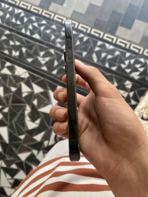 Sotiladi 14 promax Chaqa chuqsi bor — фото 4