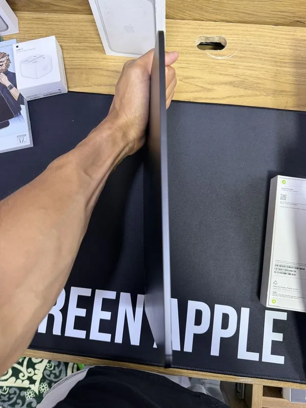 Ipad M5 pro 13 dyumli E sim — фото 2