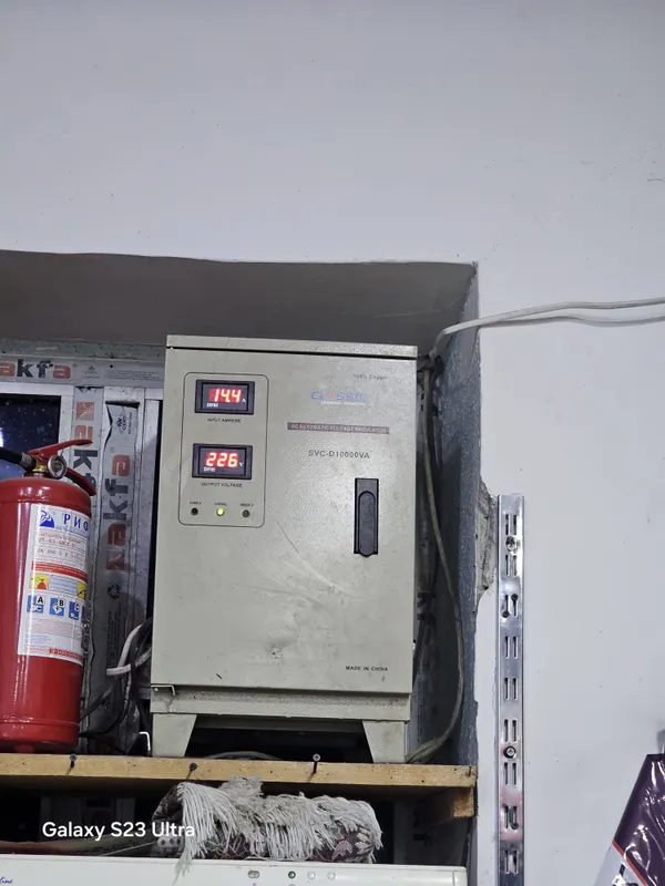Stabilizator sotiladi 10 kwtlik Stabilizator sotiladi 10 kwtlik