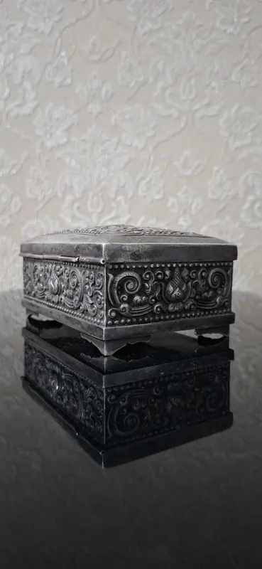 Продам шкатулку серебро