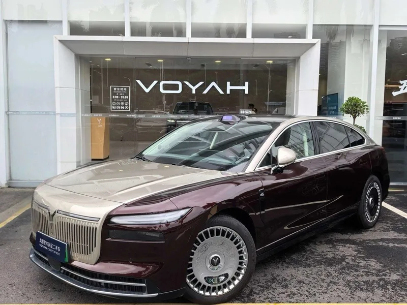 VOYAH Passion L ультра гибрид 1 VOYAH Passion L ультра гибрид 1