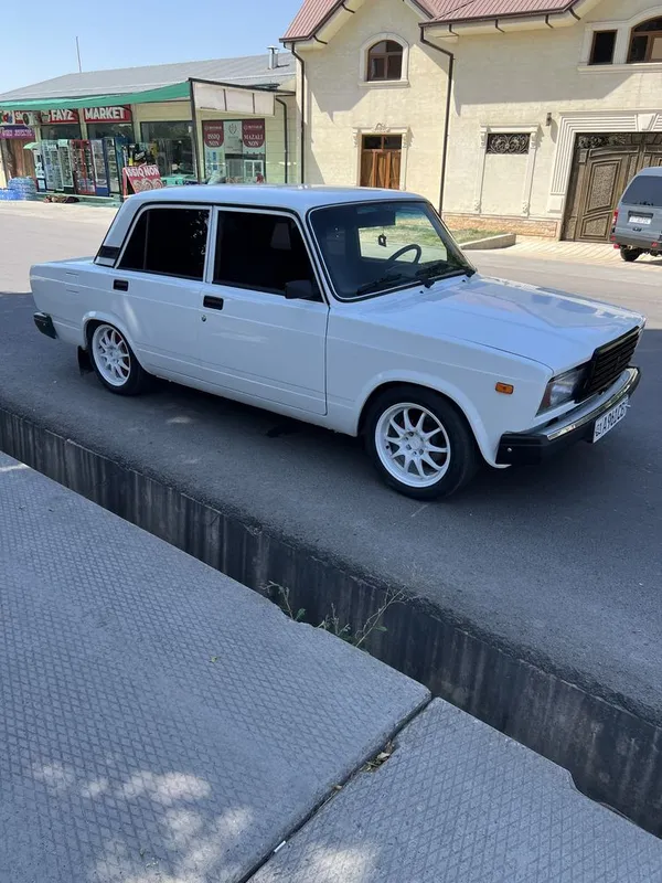 Vaz 2107 sotladi 3 Vaz 2107 sotladi 3
