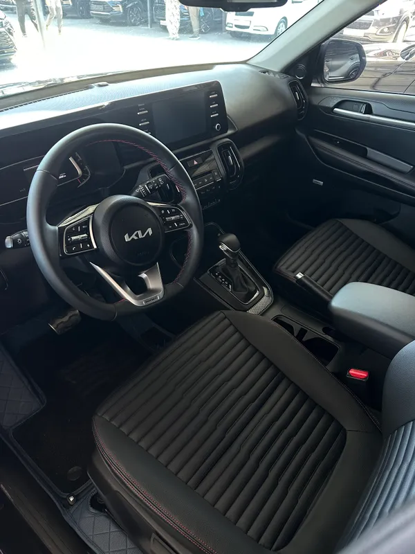Kia Sonet полная комплектация 3 Kia Sonet полная комплектация 3