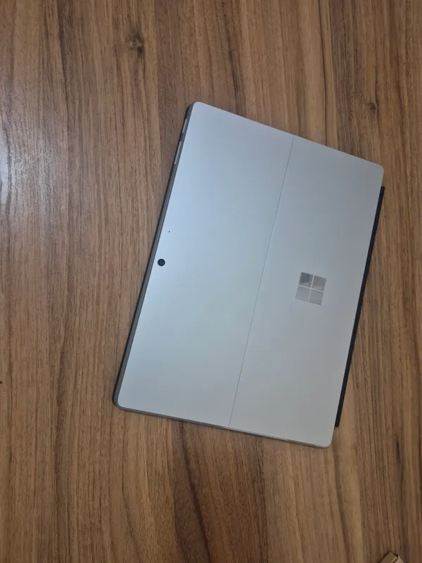 Microsoft Surface Pro 11 — фото 1
