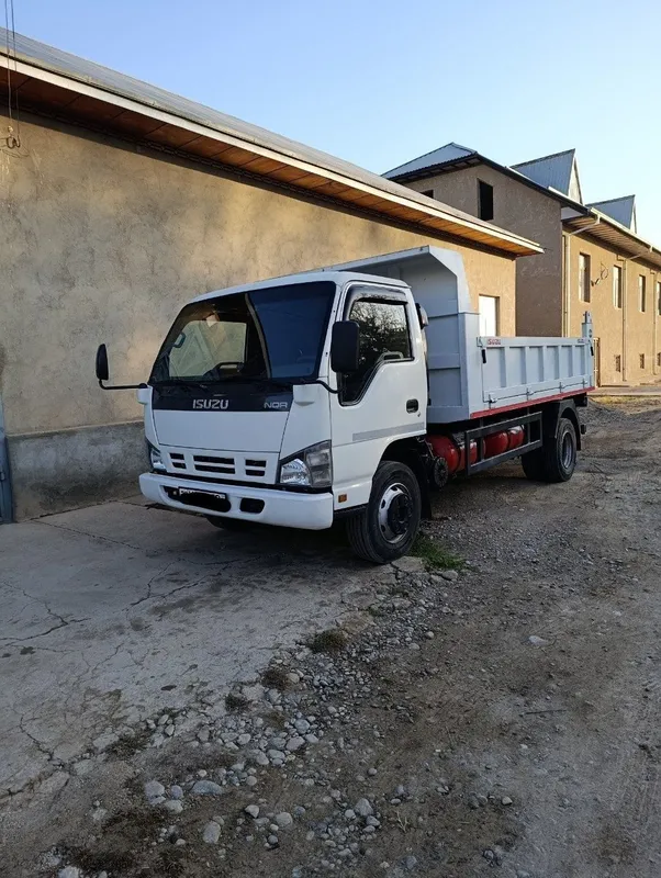 ISUZU Срочна Сотилади