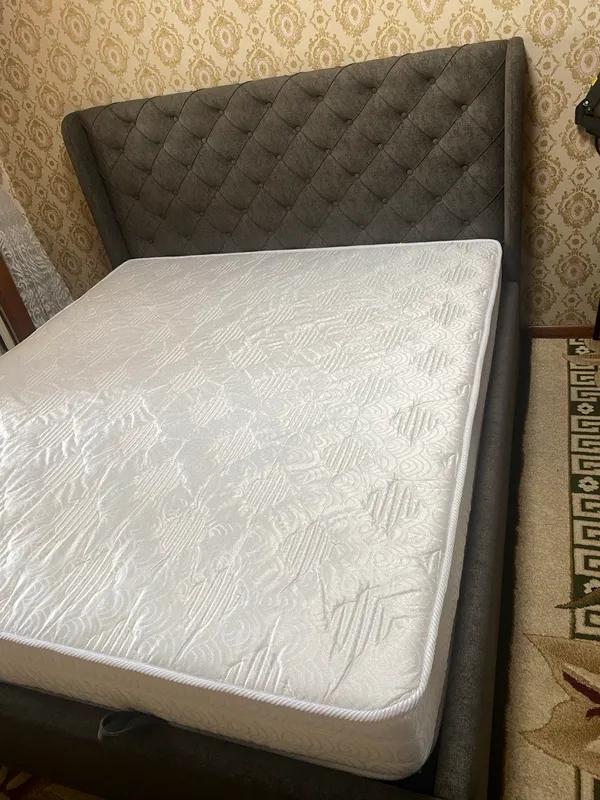 Кровать двухспальная 3