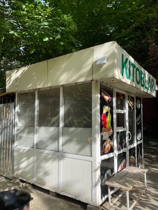 Butka sotiladi stol, stullari bilan