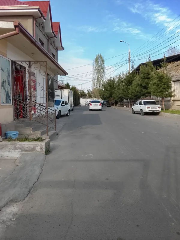 Uy va yer uchastkasi sotiladi 3